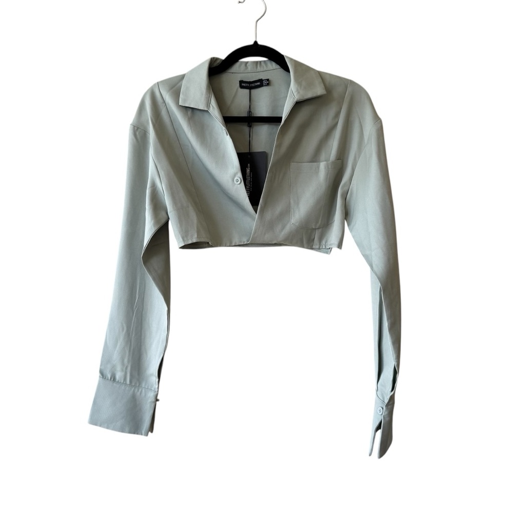 Pretty Little Thing PLT Pistachio Woven Twist Front Pocket Detail Crop Shirt